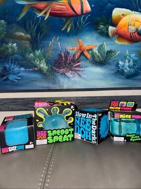 NeeDoh Fuzz ball Wild cat Blue Glow/Sploot Splat/ Nice cube - Set of 4 💙🩵Bundle✨